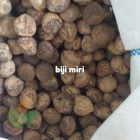 Biji Kemiri Kering